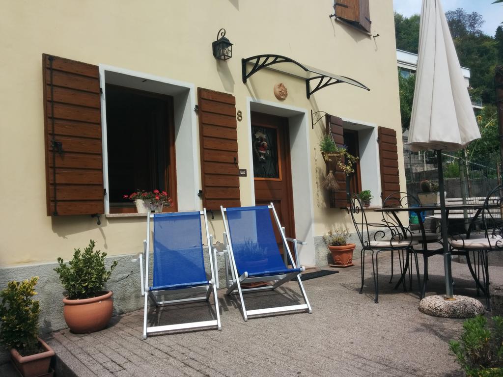 Casetta Next To The Creek Dino Buzzati Belluno Bilik gambar